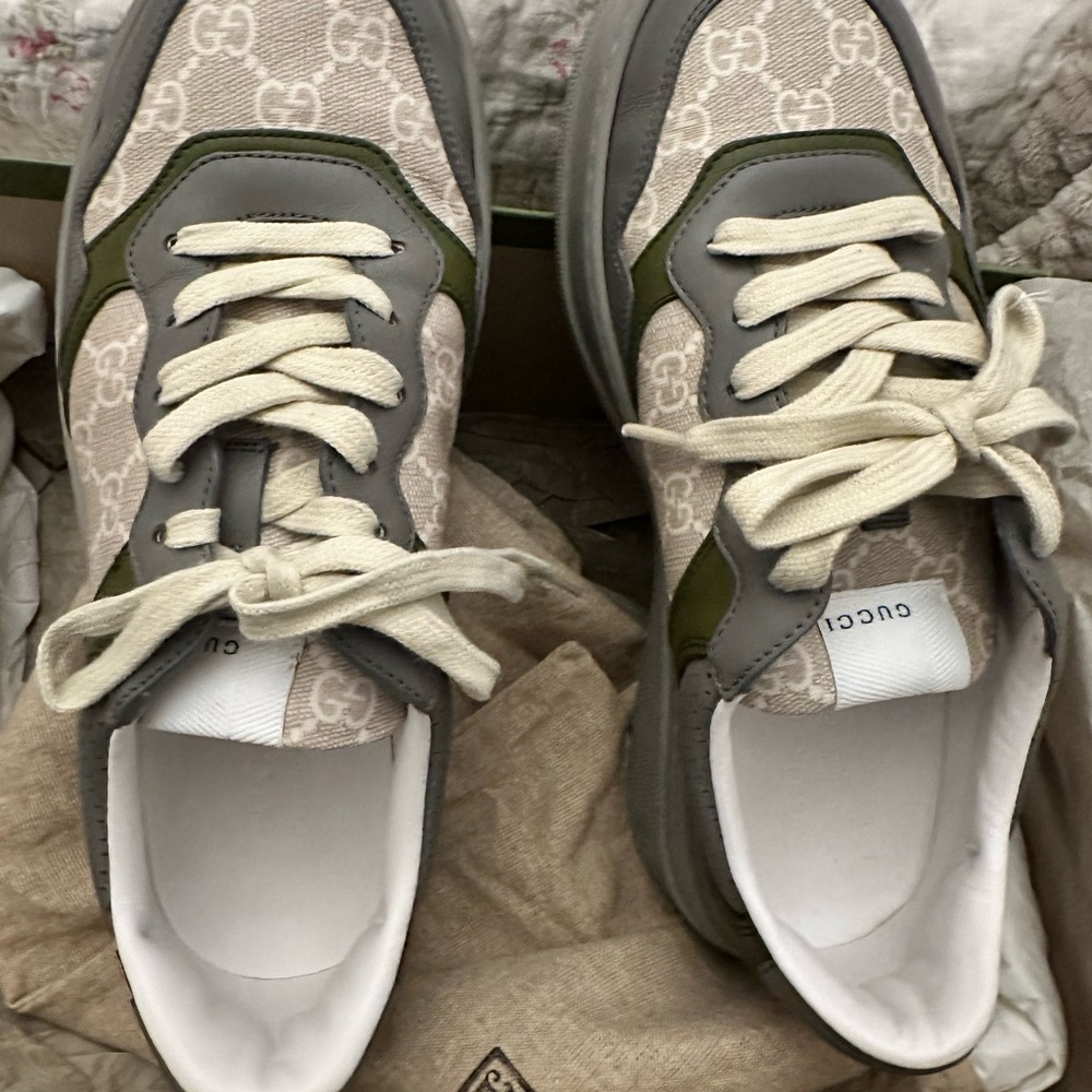 Gucci chunky leather Gg supreme canvas low top tennis shoes - Picture 7 of 16